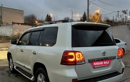 Toyota Land Cruiser 200, 2013 год, 4 000 000 рублей, 7 фотография