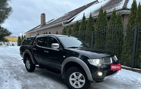 Mitsubishi L200 IV рестайлинг, 2012 год, 1 650 000 рублей, 2 фотография