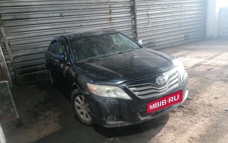 Toyota Camry, 2011 год, 810 000 рублей, 2 фотография