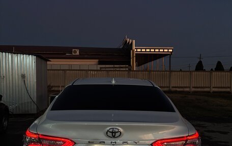 Toyota Camry, 2020 год, 2 750 000 рублей, 1 фотография