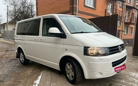 Volkswagen Caravelle T5, 2011 год, 1 800 000 рублей, 3 фотография