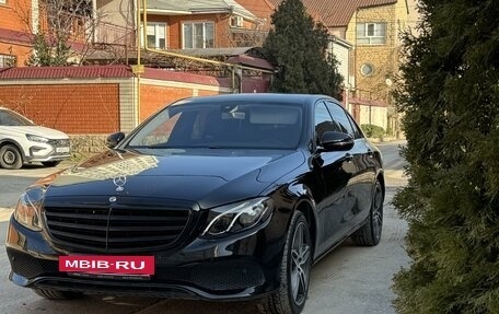 Mercedes-Benz E-Класс, 2017 год, 2 750 000 рублей, 2 фотография