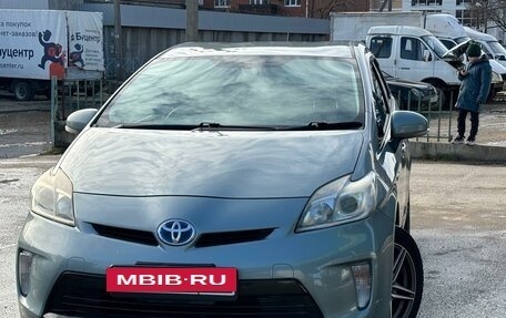 Toyota Prius, 2013 год, 1 290 000 рублей, 2 фотография