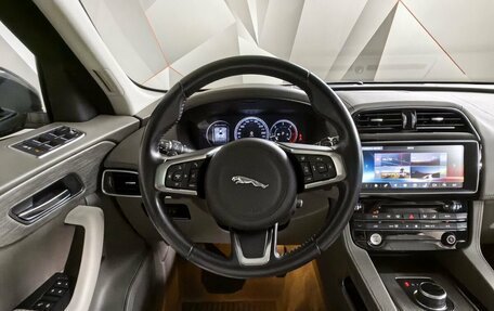 Jaguar F-Pace, 2018 год, 3 899 000 рублей, 14 фотография