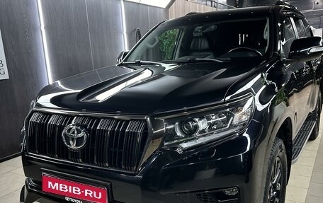 Toyota Land Cruiser Prado 150 рестайлинг 2, 2022 год, 8 100 000 рублей, 1 фотография