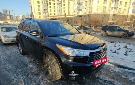 Toyota Highlander III, 2015 год, 2 999 000 рублей, 7 фотография