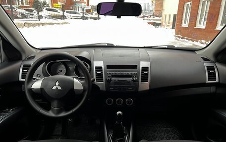 Mitsubishi Outlander III рестайлинг 3, 2008 год, 990 000 рублей, 12 фотография