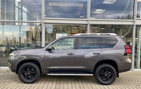 Toyota Land Cruiser Prado 150 рестайлинг 2, 2021 год, 7 651 000 рублей, 6 фотография