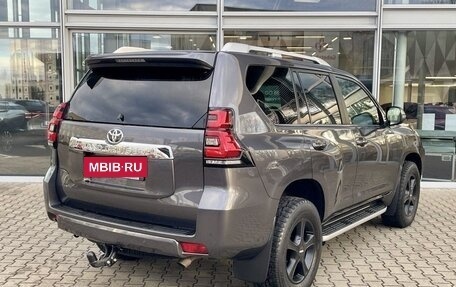 Toyota Land Cruiser Prado 150 рестайлинг 2, 2021 год, 7 651 000 рублей, 3 фотография