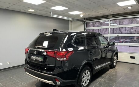 Mitsubishi Outlander III рестайлинг 3, 2017 год, 2 149 000 рублей, 7 фотография