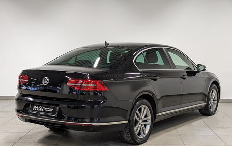 Volkswagen Passat B8 рестайлинг, 2017 год, 2 245 000 рублей, 5 фотография