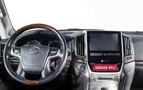 Toyota Land Cruiser 200, 2015 год, 5 450 000 рублей, 12 фотография