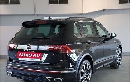 Volkswagen Tiguan II, 2023 год, 6 210 000 рублей, 4 фотография