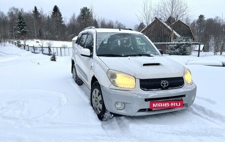 Toyota RAV4, 2004 год, 850 000 рублей, 2 фотография