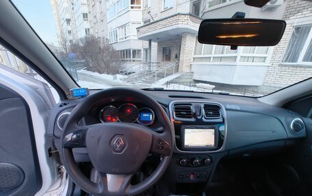 Renault Logan II, 2016 год, 850 000 рублей, 5 фотография