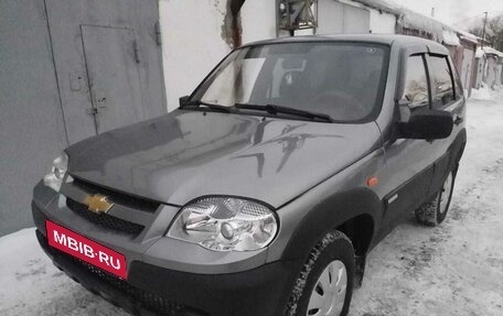 Chevrolet Niva I рестайлинг, 2011 год, 500 000 рублей, 4 фотография