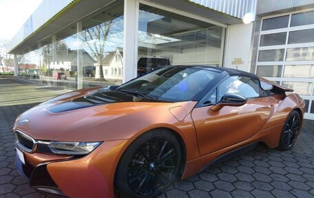 BMW i8 I рестайлинг, 2018 год, 9 000 000 рублей, 2 фотография