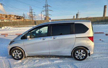 Honda Freed I, 2010 год, 1 220 000 рублей, 3 фотография