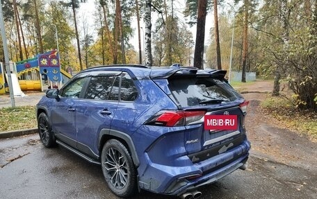 Toyota RAV4, 2021 год, 4 550 000 рублей, 7 фотография