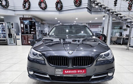 BMW 5 серия, 2015 год, 2 350 000 рублей, 2 фотография