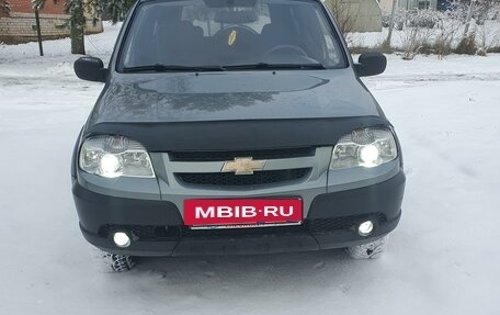 Chevrolet Niva I рестайлинг, 2011 год, 680 000 рублей, 3 фотография