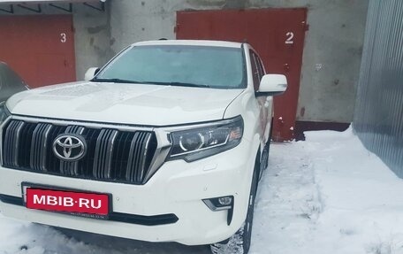 Toyota Land Cruiser Prado 150 рестайлинг 2, 2017 год, 4 500 000 рублей, 1 фотография