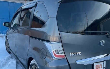 Honda Freed I, 2012 год, 1 300 000 рублей, 6 фотография