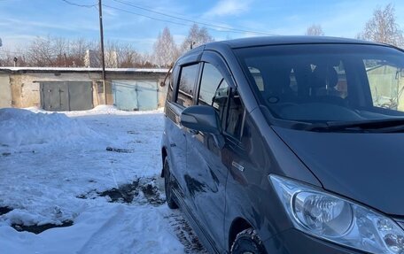 Honda Freed I, 2012 год, 1 300 000 рублей, 3 фотография