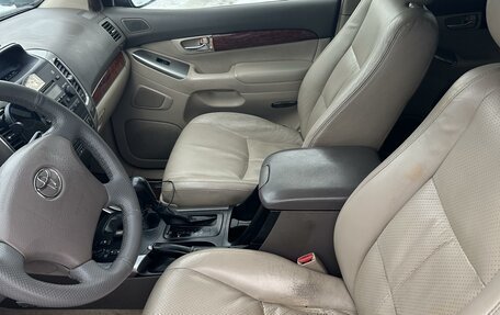 Toyota Land Cruiser Prado 120 рестайлинг, 2006 год, 2 200 000 рублей, 6 фотография