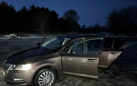 Skoda Octavia, 2018 год, 1 890 000 рублей, 4 фотография