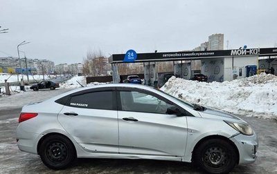 Hyundai Solaris II рестайлинг, 2013 год, 500 000 рублей, 1 фотография