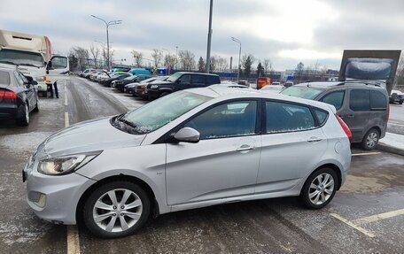 Hyundai Solaris II рестайлинг, 2012 год, 500 000 рублей, 5 фотография