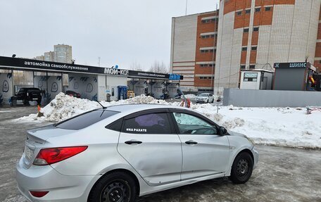 Hyundai Solaris II рестайлинг, 2013 год, 500 000 рублей, 14 фотография