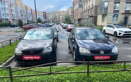 Volkswagen Golf V, 2004 год, 670 000 рублей, 2 фотография