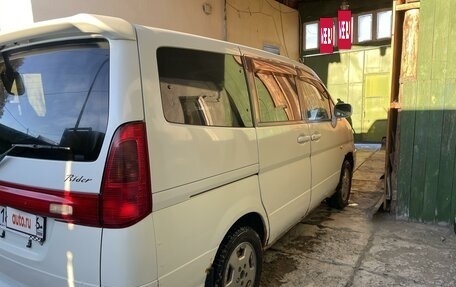 Nissan Serena II, 2001 год, 400 000 рублей, 4 фотография