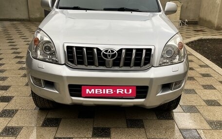 Toyota Land Cruiser 100 рестайлинг 2, 2006 год, 2 600 000 рублей, 7 фотография