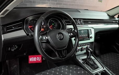 Volkswagen Passat B8 рестайлинг, 2015 год, 2 030 000 рублей, 11 фотография