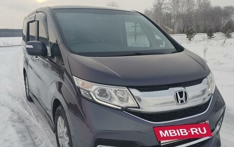 Honda Stepwgn IV, 2015 год, 2 330 000 рублей, 38 фотография