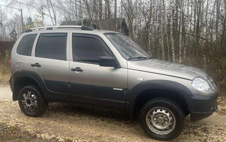 Chevrolet Niva I рестайлинг, 2013 год, 670 000 рублей, 2 фотография