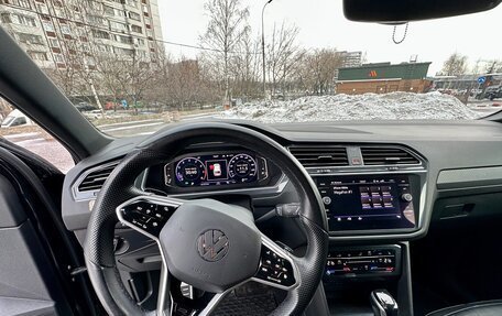 Volkswagen Tiguan II, 2021 год, 3 990 000 рублей, 16 фотография