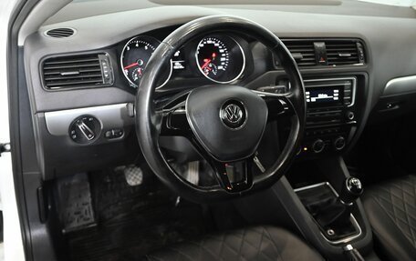 Volkswagen Jetta VI, 2016 год, 1 301 000 рублей, 14 фотография