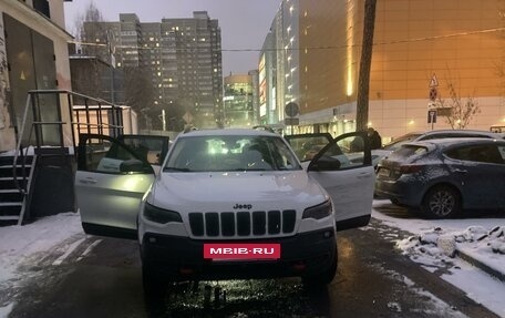 Jeep Cherokee, 2018 год, 4 400 000 рублей, 27 фотография