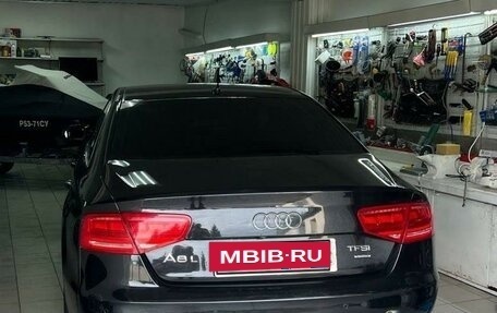 Audi A8, 2012 год, 1 350 000 рублей, 4 фотография