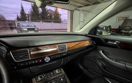 Audi A8, 2012 год, 1 350 000 рублей, 10 фотография