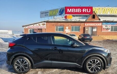 Toyota C-HR I рестайлинг, 2018 год, 2 200 000 рублей, 4 фотография