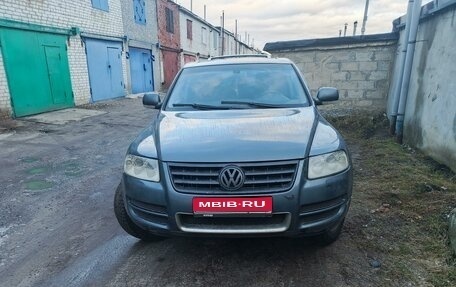 Volkswagen Touareg III, 2004 год, 750 000 рублей, 1 фотография