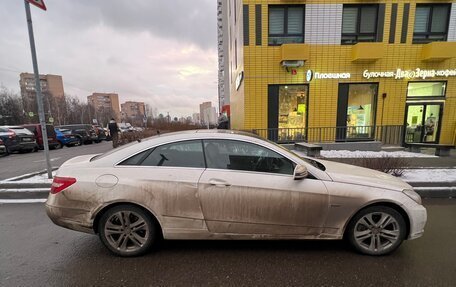 Mercedes-Benz E-Класс, 2011 год, 1 500 000 рублей, 4 фотография