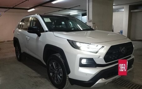 Toyota RAV4, 2024 год, 4 150 000 рублей, 4 фотография