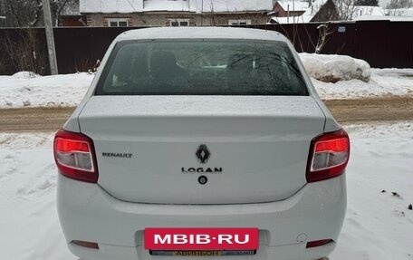 Renault Logan II, 2017 год, 815 000 рублей, 9 фотография