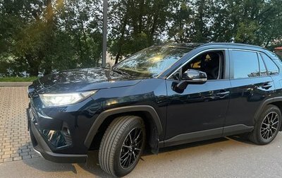 Toyota RAV4, 2019 год, 3 900 000 рублей, 1 фотография